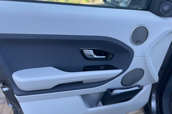 Land Rover Range Rover Evoque 2.2 SD4 PURE TECH PANORAMIC ROOF 28