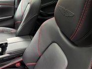 Aston Martin DBX V8 45