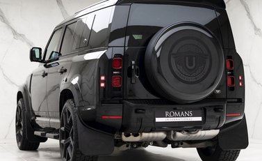 Land Rover Defender 110 SE D250 Urban 3