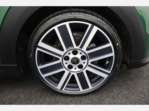 Mini Hatch 1.5 Cooper Exclusive Auto 3dr 52
