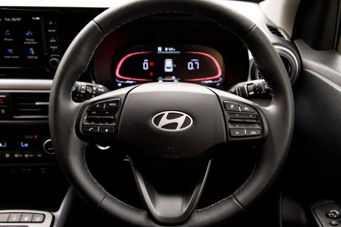 Hyundai i10 PREMIUM 20