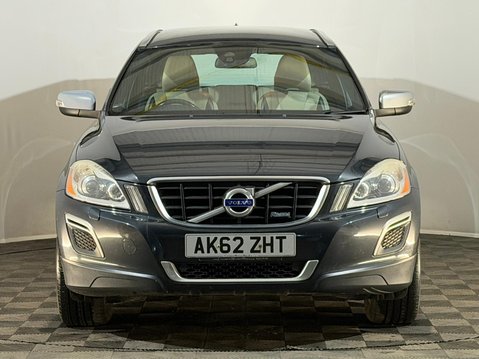 Volvo XC60 D5 R-DESIGN AWD 2