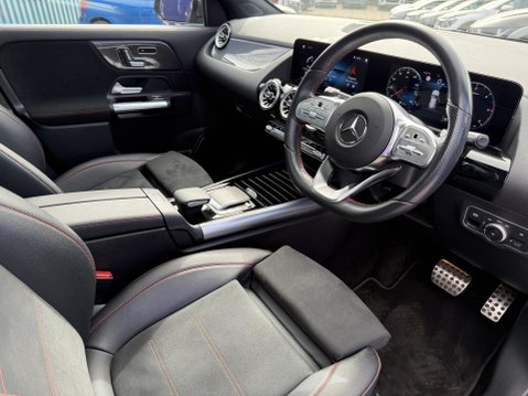 Mercedes-Benz GLA 2.0 GLA220d AMG Line (Premium Plus) SUV 5dr Diesel 8G-DCT 4MATIC Euro 6 (s/ 2