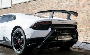 Lamborghini Huracan Performante 26