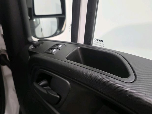 Iveco Daily Daily 35S14A8V H2 2.3 Van 3520L WB Hi-Matic 26