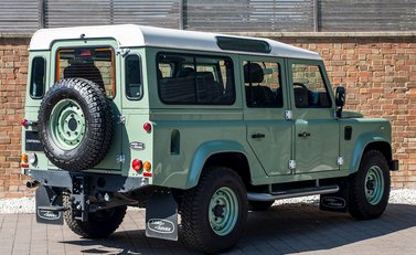 Land Rover Defender 110 Heritage Station Wagon 7