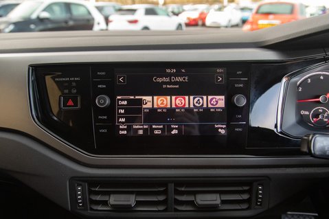 Volkswagen Polo SE TSI DSG 24