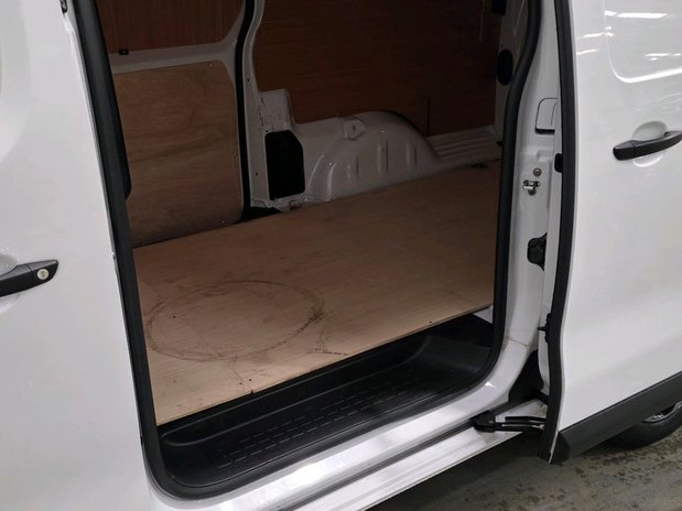 Vauxhall Vivaro L2H1 F2900 DYNAMIC S/S 12