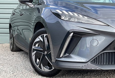 MG MG4 EV 64kWh TROPHY