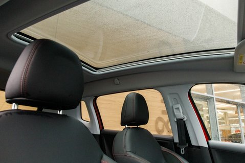 Peugeot 2008 PURETECH S/S GT LINE 32