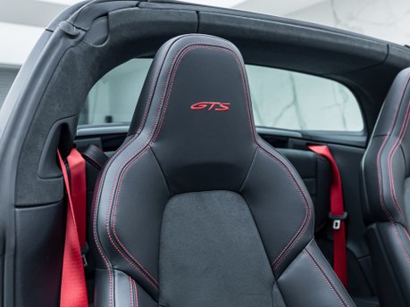 Porsche 911 Targa 4 GTS (992) 