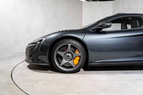 McLaren 650S LE MANS. UK CAR. 1 OF 50 EXAMPLES. CARBON INTERIOR & EXTERIOR. FRONT LIFT. 9