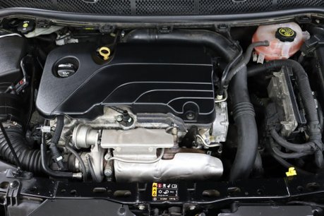 Vauxhall Astra SRI VX-LINE NAV S/S 43