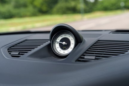 Porsche 911 TURBO S PDK 22