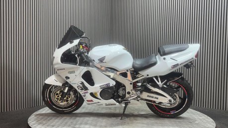 Honda CBR CBR 918 1996 CLASSIC SPORTS BIKE PROJECT TRACK BIKE? 4