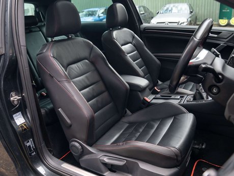 Volkswagen Golf 2.0 Golf GTi Performance 3dr 8