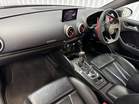 Audi RS3 2.5 TFSI Saloon 4dr Petrol S Tronic quattro Euro 6 (s/s) (400 ps) 32