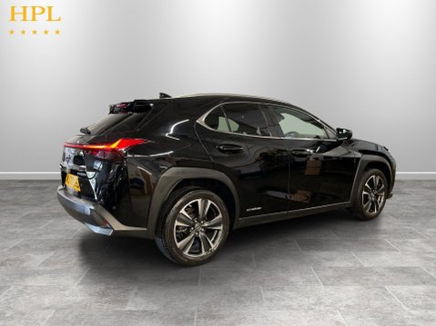 Lexus Ux 2.0 250h SUV 5dr Petrol Hybrid E-CVT Euro 6 (s/s) (184 ps) 7