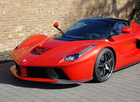 Ferrari LaFerrari 16