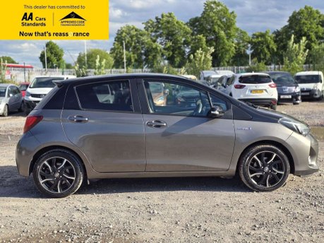 Toyota Yaris 1.5 VVT-h Design Hatchback 5dr Petrol Hybrid E-CVT Euro 6 (101 ps) 12