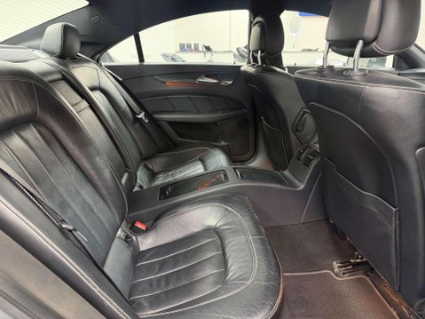 Mercedes-Benz CLS 2.1 CLS220d AMG Line Coupe 4dr Diesel G-Tronic+ Euro 6 (s/s) (177 ps) 36