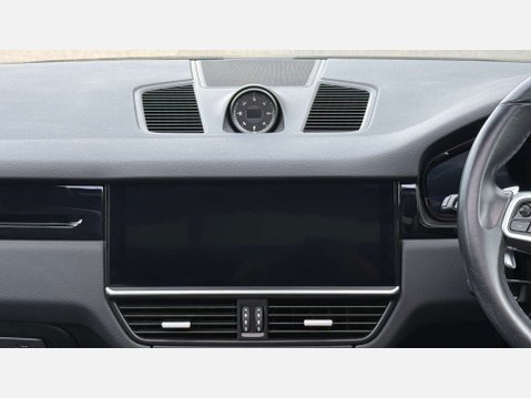 Porsche Cayenne 3.0 Cayenne V6 E-Hybrid Auto 4WD 5dr 8