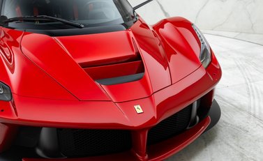 Ferrari LaFerrari 35