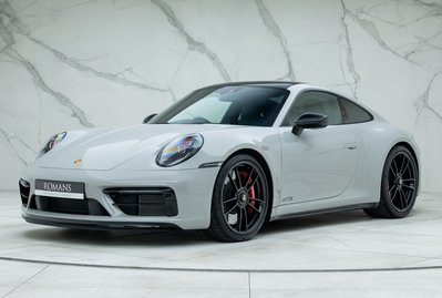 Porsche 911 Carrera GTS (992)