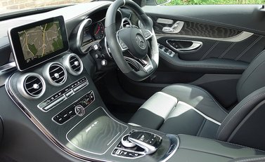 Mercedes-Benz C63 S Estate 8