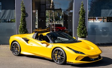 Ferrari F8 SPIDER 2