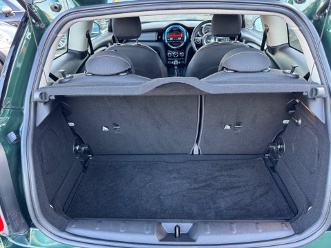 Mini Cooper 1.5 Cooper Steptronic Euro 6 (s/s) 3dr 20
