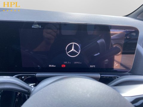 Mercedes-Benz GLA 1.3 GLA200h MHEV AMG Line (Executive) SUV 5dr Petrol Hybrid 7G-DCT Euro 6 ( 14