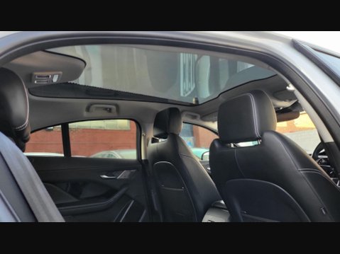 Jaguar I-Pace SE 23