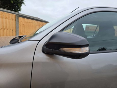 Toyota Hilux 2.4 D-4D Active Pickup Double Cab 4dr Diesel Manual 4WD Euro 6 (3.5t) (150 20