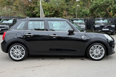 Mini Hatch COOPER D - £20 ROAD TAX - MEDIA XL -LED HEADLIGHTS -HIGH SPEC - NEW MOT 5