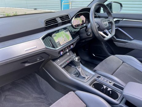 Audi Q3 2.0 TFSI 40 Vorsprung S Tronic quattro Euro 6 (s/s) 5dr 32