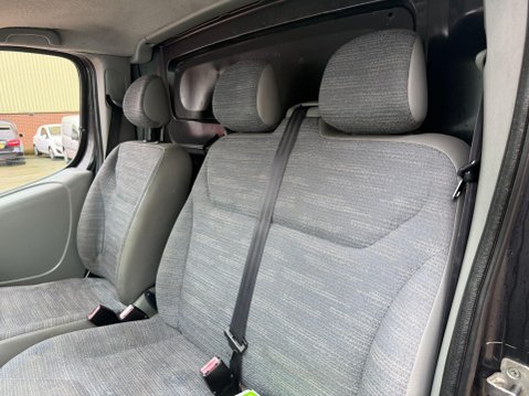 Renault Trafic 2.0 TD dCi LL29 Extra L3 H1 4dr 40