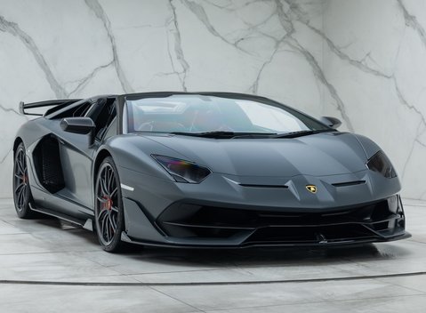 Lamborghini Aventador SVJ LP 770-4 ROADSTER 12