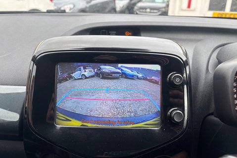 Toyota Aygo VVT-I X-CLUSIV 3.. AUTOMATIC.. FULL LEATHER.. SAT NAV.. REVERSING CAMERA.. 30