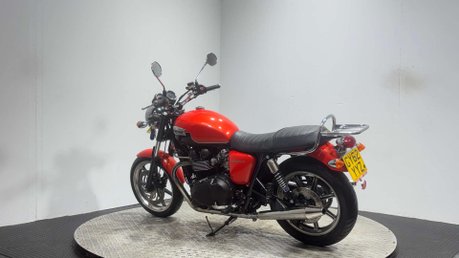 Triumph Bonneville SE 2013 7K NEW MOT INCREDIBLE CONDITION CUSTOM NAKED BIKE 865CC 6