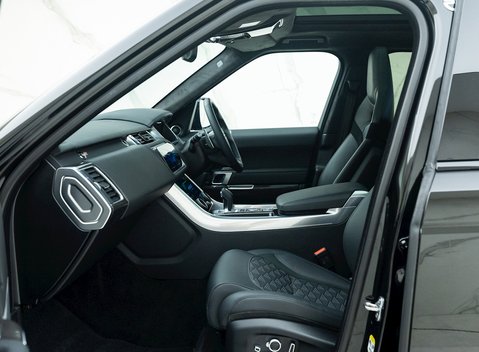 Land Rover Range Rover Sport 5.0 SVR Carbon Edition 16