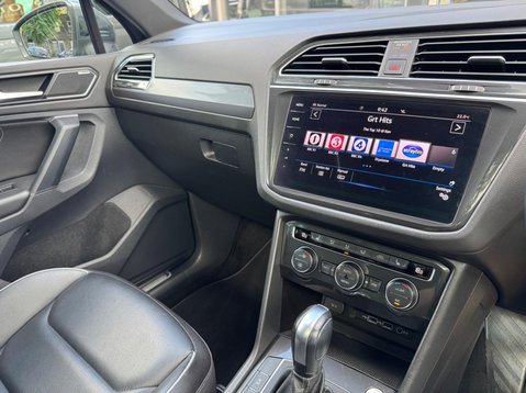 Volkswagen Tiguan R-LINE TECH TSI 4MOTION DSG 51