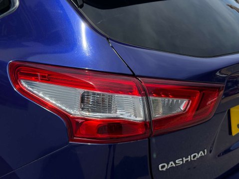Nissan Qashqai 1.6 dCi Tekna SUV 5dr Diesel XTRON 2WD Euro 5 (s/s) (130 ps) 34