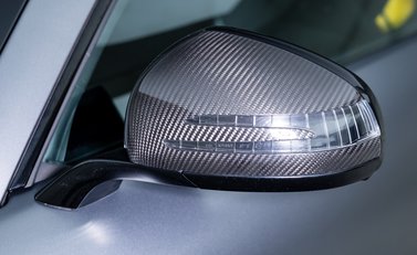 Mercedes-Benz AMG GT R Premium 27