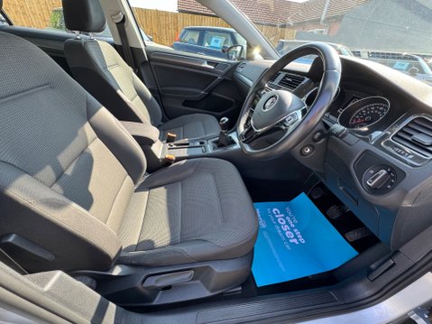 Volkswagen Golf SE TSI 53