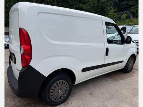 Vauxhall Combo 1.3 CDTi 2000 ecoFLEX 16v Panel Van 3dr Diesel Manual FWD L1 H1 (126 g/km, 9