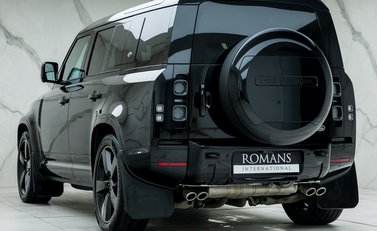 Land Rover Defender 110 V8 P525 7