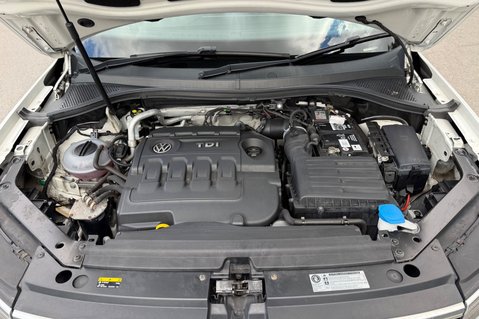 Volkswagen Tiguan R LINE TDI BMT 4MOTION DSG - PAN ROOF - APPLE CAR PLAY -ADAPTIVE CRUISE 58