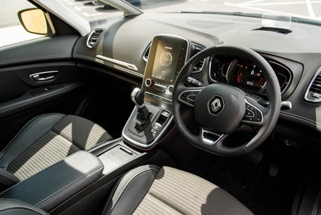 Renault Grand Scenic SIGNATURE DCI EDC
