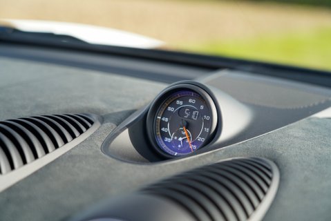 Porsche 718 SPYDER RS PDK 16